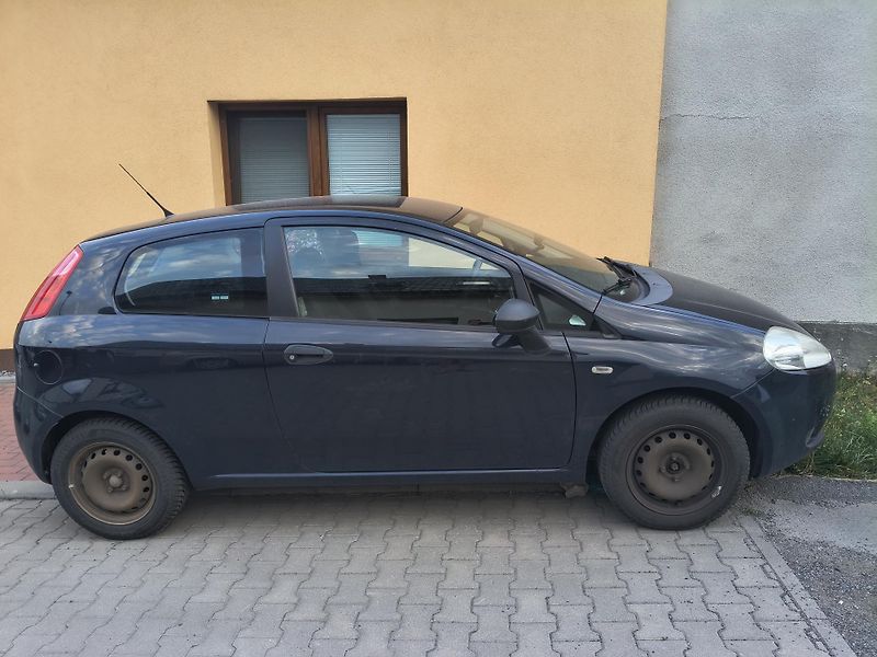 Fiat Punto (2009) - fotka 2 z 9