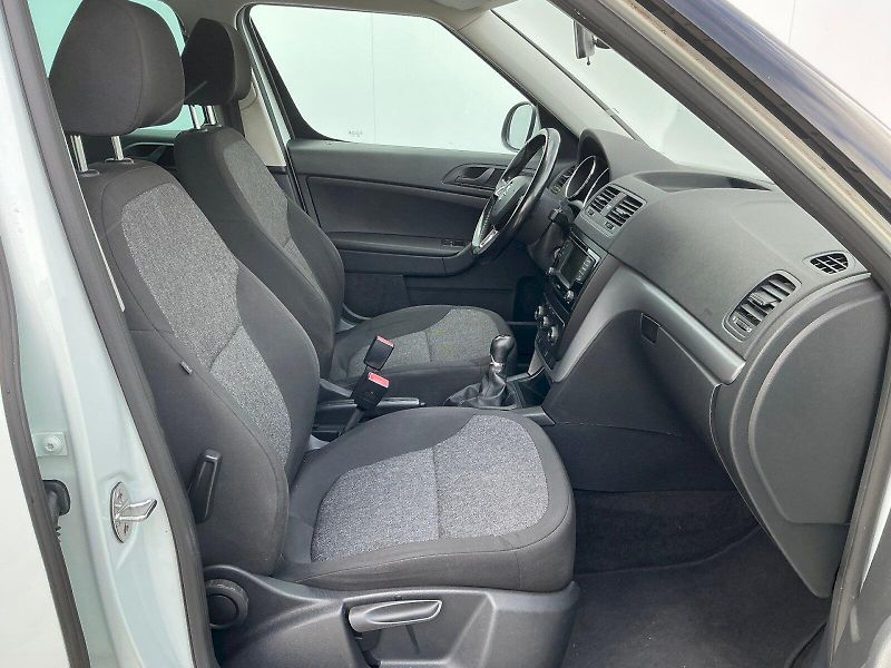 Škoda Yeti (2016) 1.2 TSI Active - fotka 14 z 24