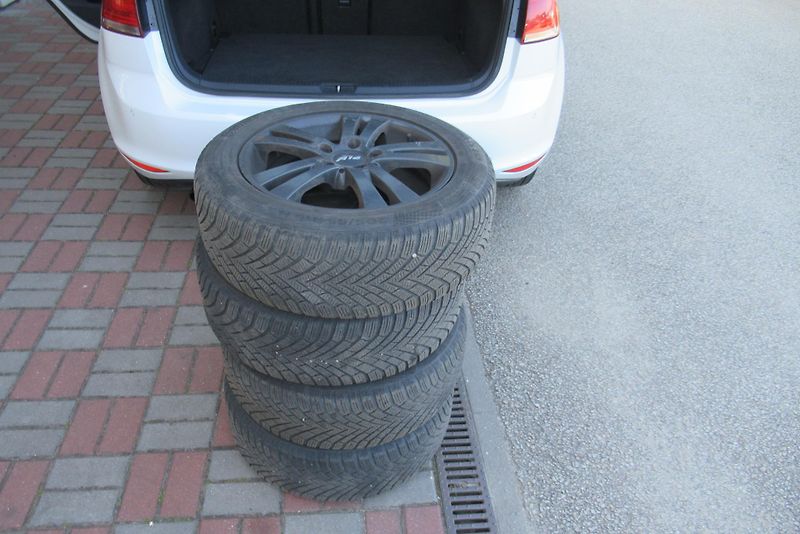 Volkswagen Golf 1.4 TSi DSG AUT.KLIMA PŮVOD ČR - fotka 25 z 27