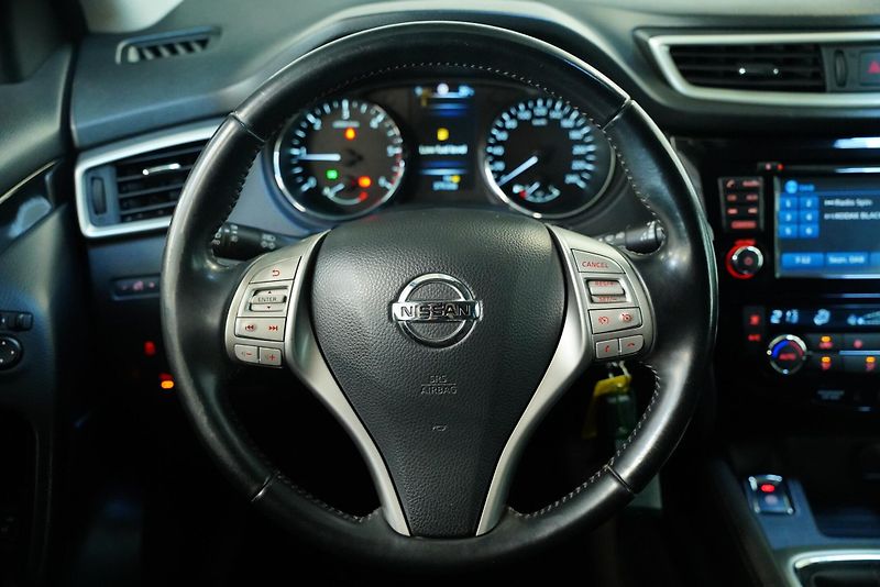 Nissan Qashqai - fotka 19 z 28