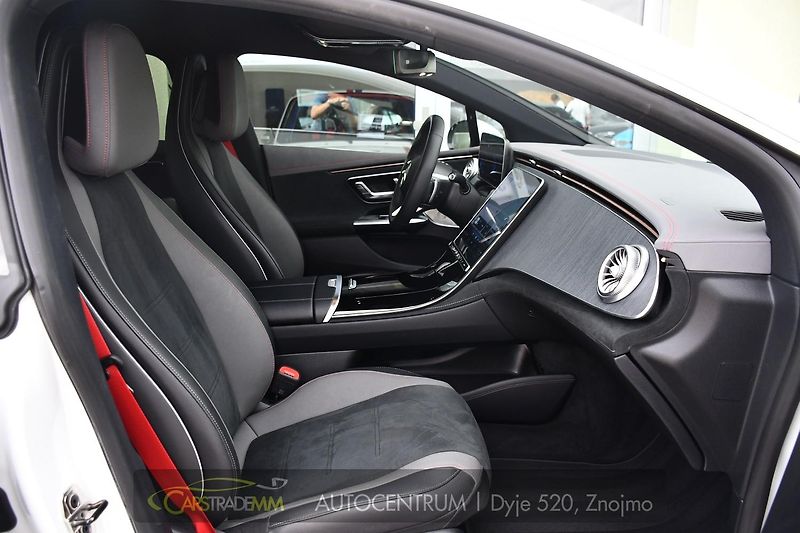 Mercedes-Benz EQE 350+ AMG - fotka 16 z 56