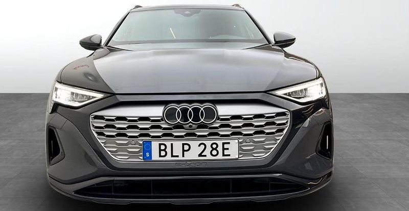 Audi Q8 e-tron 50 Q Vzd. odpružení Kamera Taž - fotka 4 z 20