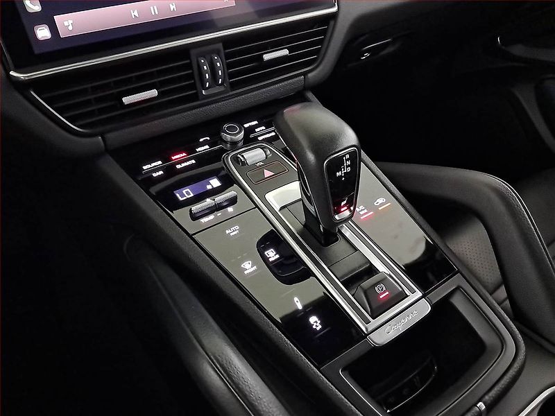 Porsche Cayenne (2023) V6 - fotka 13 z 29