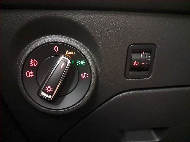 Seat Leon (2014) 1.4 TSI, Tempomat - fotka 18 z 18