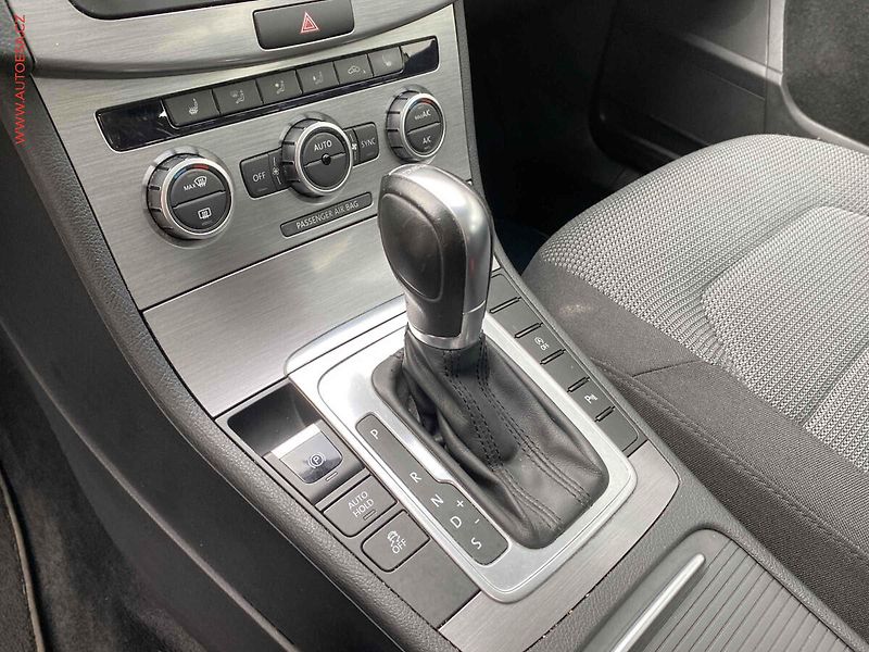 Volkswagen Passat (2013) 1.4 TSi, Comfortline, DSG - fotka 16 z 17