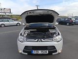 Mitsubishi Outlander (2013) - náhled 2