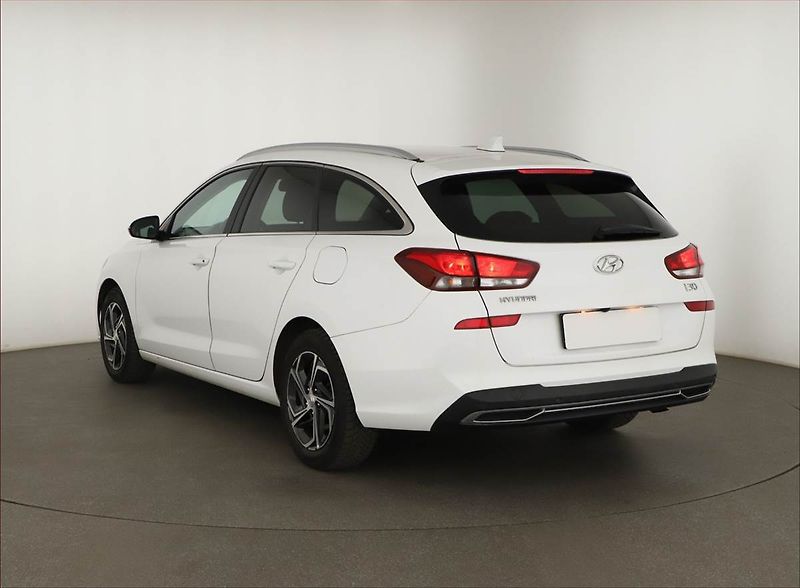 Hyundai i30 (2021) 1.6 CRDi, ČR,1.maj, Serv.kniha - fotka 4 z 14