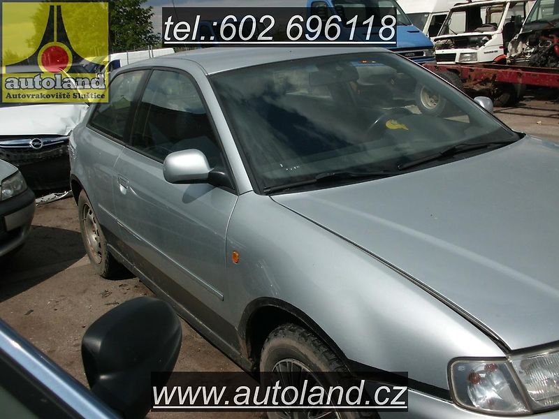 Audi A4 (1998) VOLAT 602 696118 - fotka 3 z 6