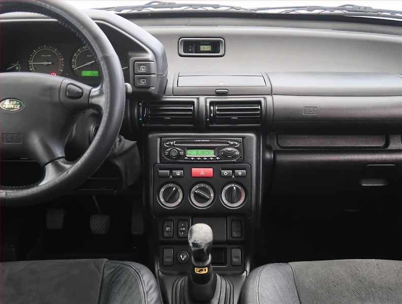 Land Rover Freelander (2003) 2.0 TD4, 4X4, Tažné - fotka 12 z 18