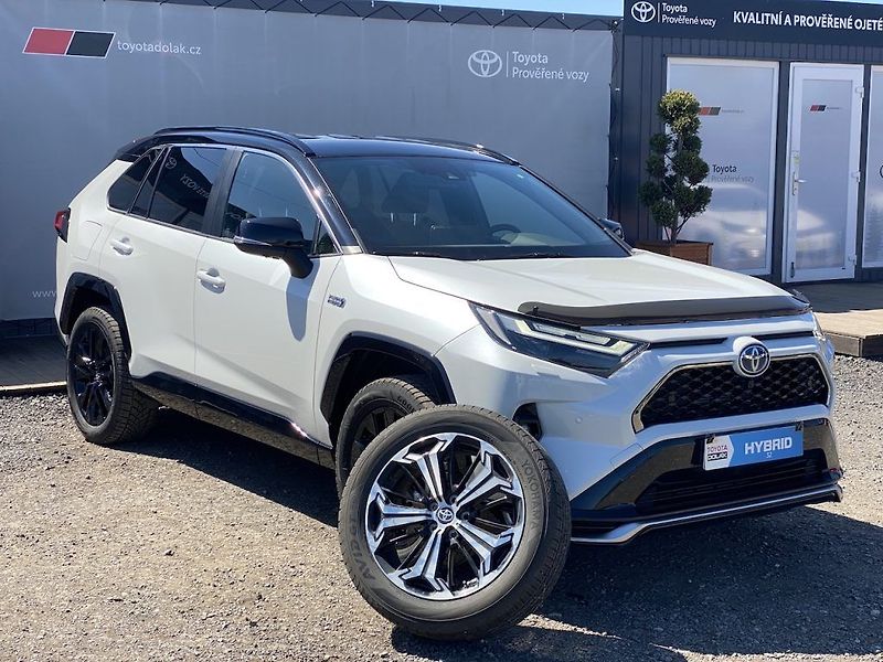 Toyota RAV4 2.5Plug-in, ČR, Selection, 4x4 - fotka 1 z 36
