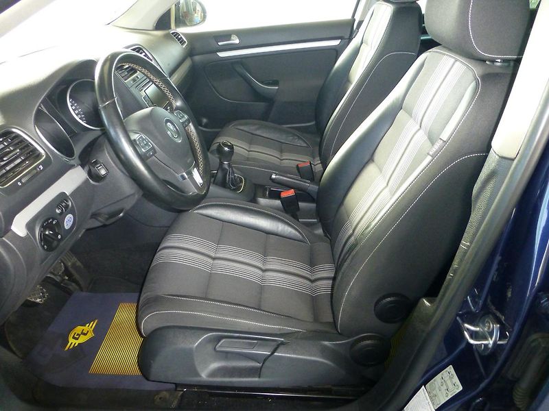 Volkswagen Golf (2012) 1,4TSI*ALU*NAVI*VYHŘ.S.*KUŽE - fotka 11 z 26