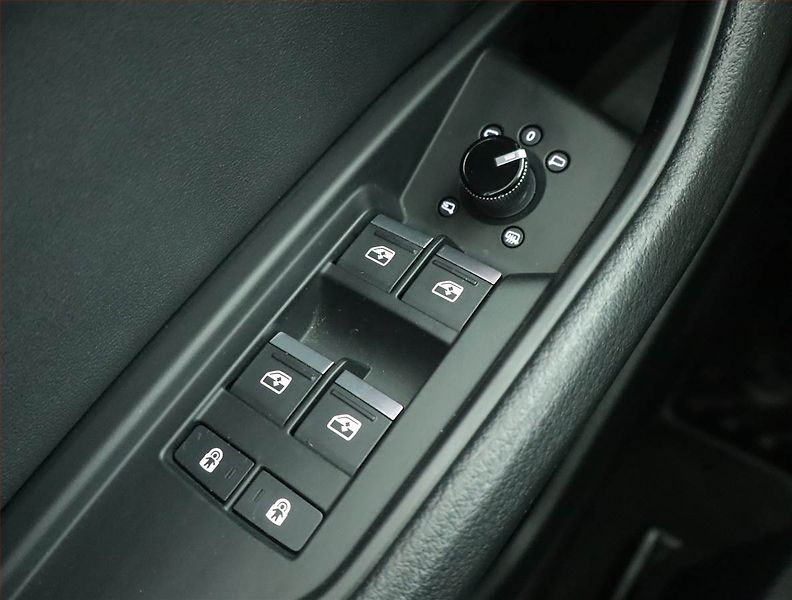 Audi e-tron (2020) 50 quattro, SoH 87% - fotka 15 z 19