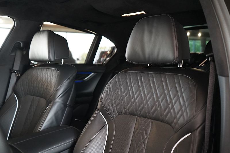 BMW Řada 7 740d xDrive, Nezávislé,HUD,PPF - fotka 19 z 47