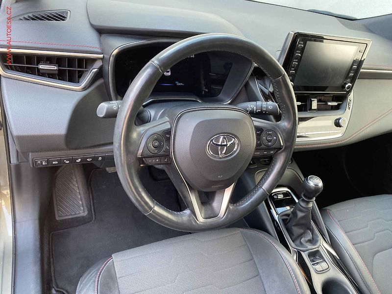 Toyota Corolla (2019) 1.2, 1.maj,ČR, Selection - fotka 13 z 20