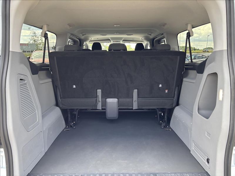 Ford Transit Custom 2,0 EcoBlue 100kW Trend L2 - fotka 11 z 43