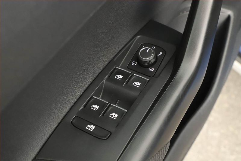 Volkswagen Taigo (2022) Style 1.0 TSI, Automat, ČR - fotka 12 z 15