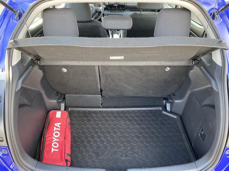 Toyota Yaris 1.5HEV, ČR-1m, Comfort, DPH - fotka 28 z 30