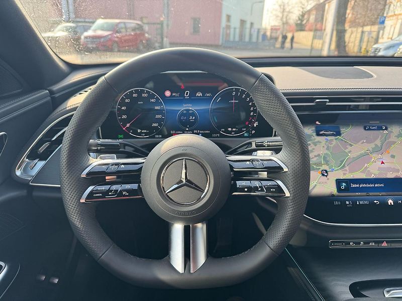 Mercedes-Benz Třídy E E 400 e 4MATIC PHEV demo - fotka 11 z 26