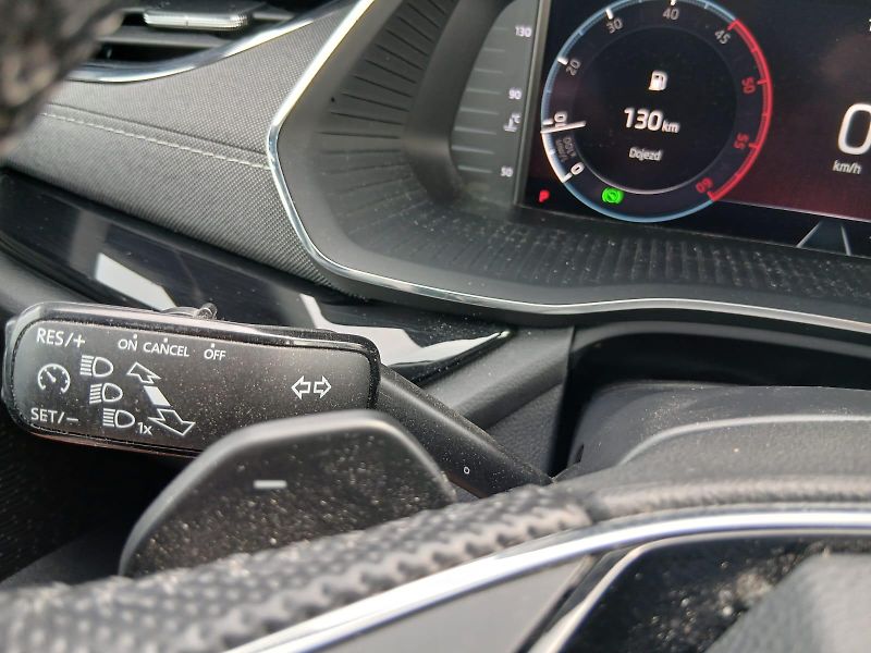 Škoda Octavia 2.0 TDI,STYLE INDIVIDUAL - fotka 33 z 58