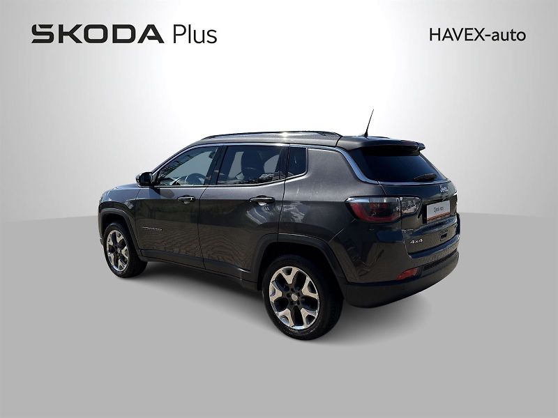 Jeep Compass (2018) 1.4 MultiAir 4x4 Automat - fotka 29 z 31
