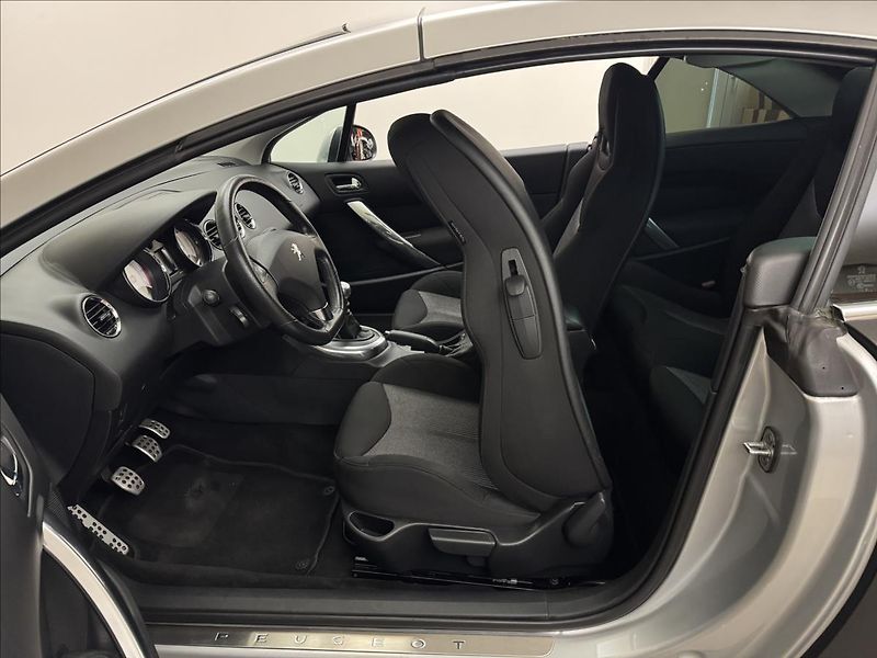Peugeot 308 1,6 KABRIO DPH NAVI SERVIS  CC - fotka 33 z 39