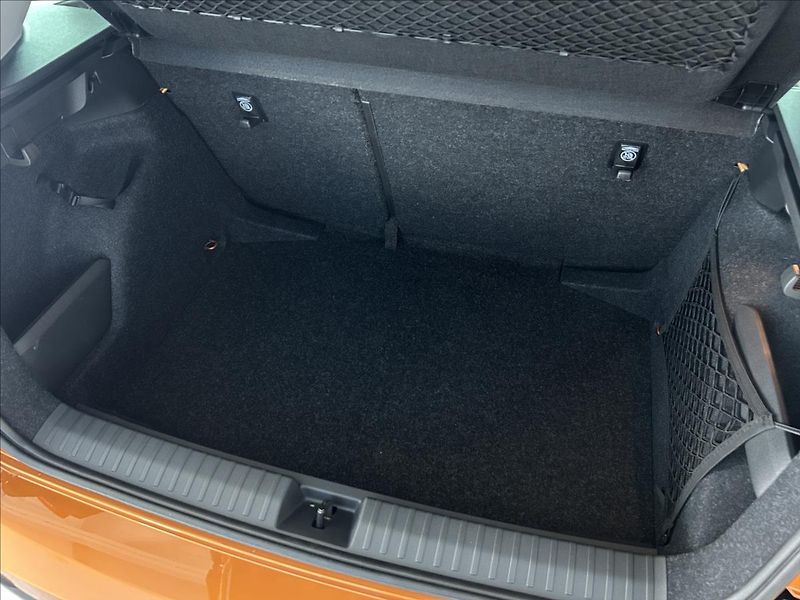 Škoda Kamiq 1,0   TSI85kW,1.MAJITEL,ČR,FIR - fotka 31 z 35