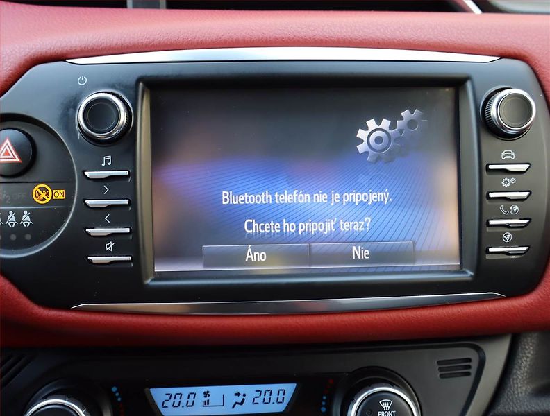 Toyota Yaris (2018) 1.5 Dual VVT-i, Automat - fotka 20 z 22
