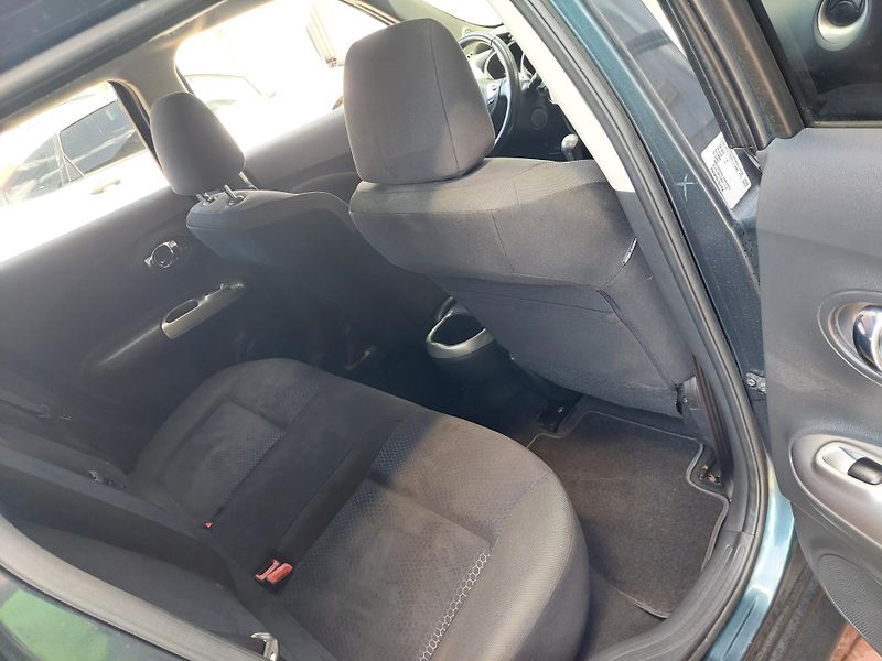 Nissan Juke (2012) TEKNA 1.6 - fotka 25 z 41