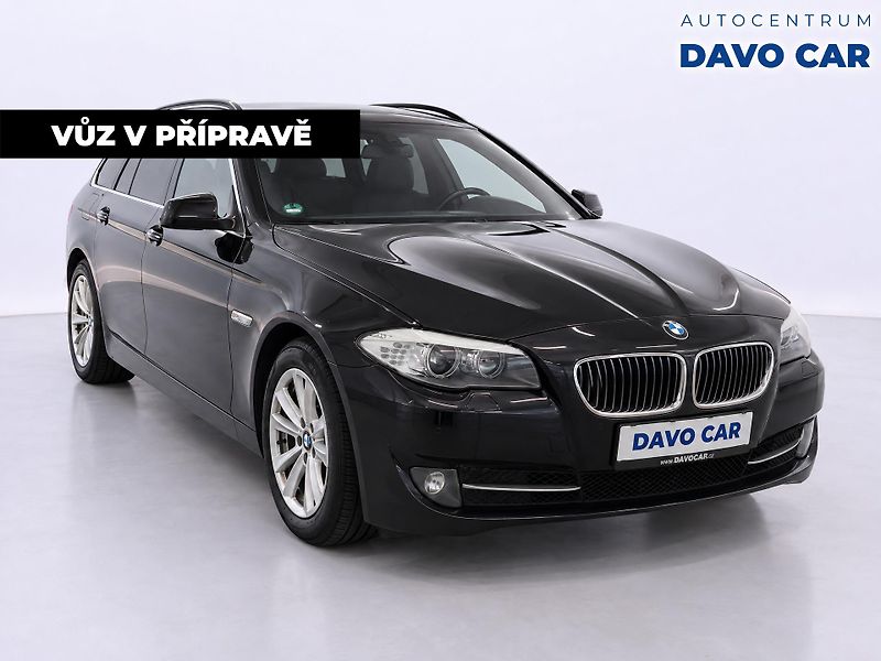 BMW Řada 5 3,0 530d 190kW Touring - fotka 4 z 12