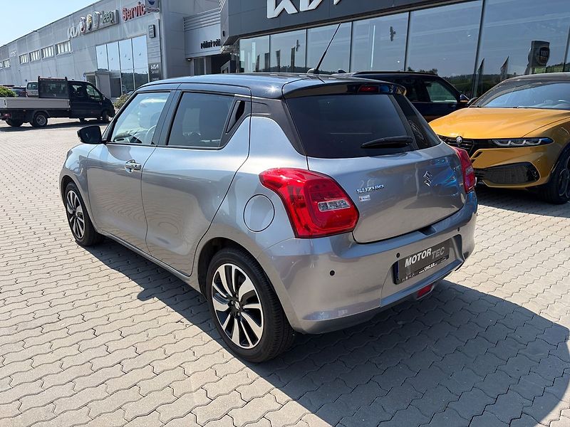 Suzuki Swift 1.2 16V AT 66kW - fotka 4 z 10