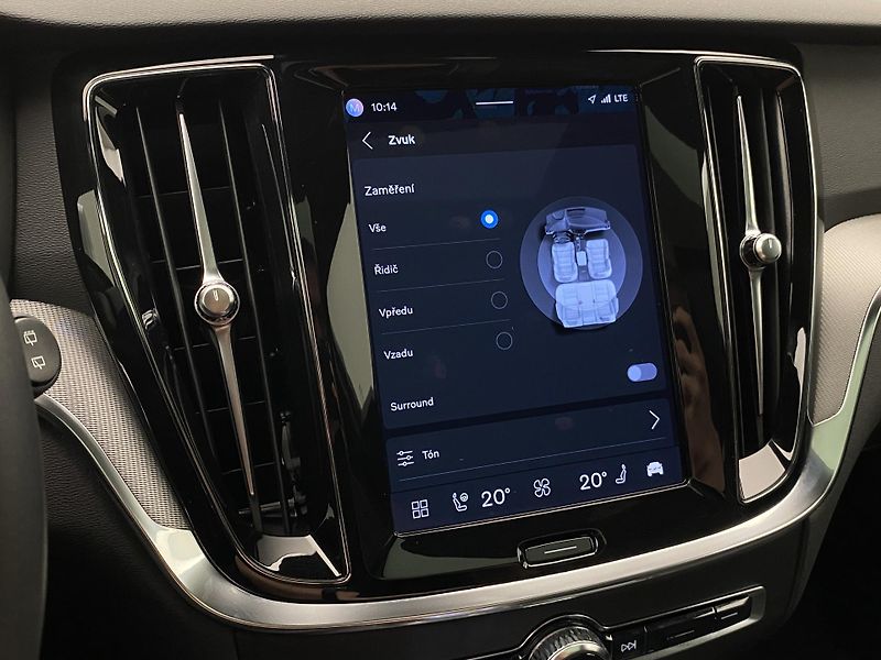 Volvo V60 T6 AWD RECHARGE REZERVACE - fotka 52 z 54
