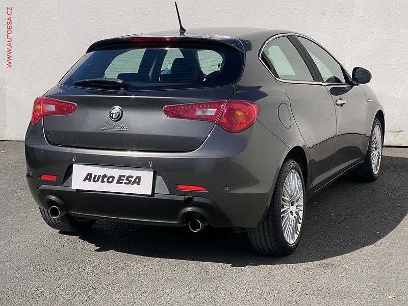 Alfa Romeo Giulietta (2013) 2.0 JTD, AC, tempo, park - fotka 4 z 16