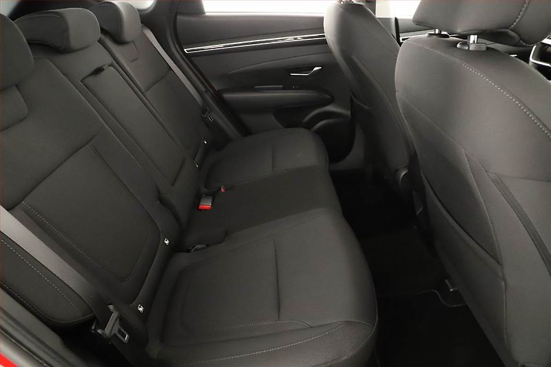 Hyundai Tucson (2022) 1.6 T-GDI - fotka 7 z 12