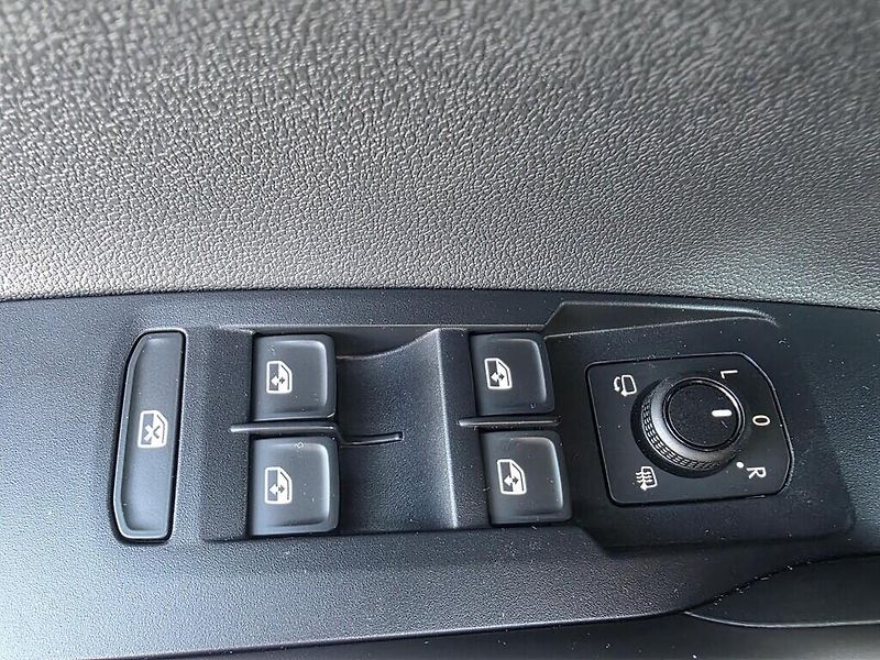 Volkswagen Taigo DSG 1,0 TSi 85 kW Life - fotka 14 z 21