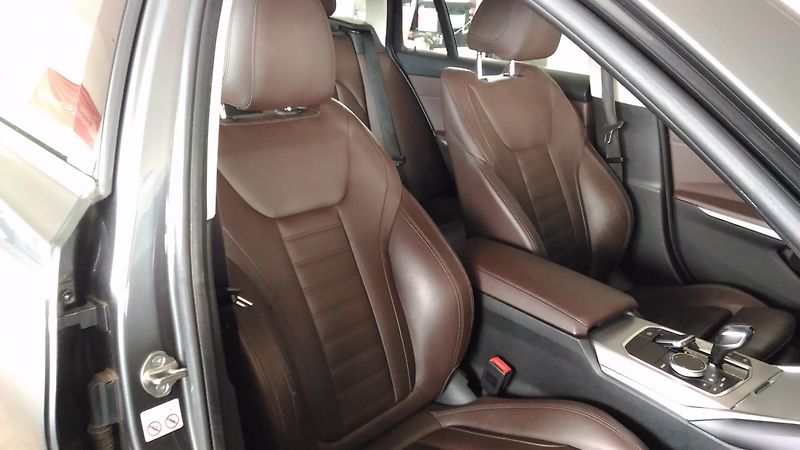 BMW Řada 3 (2020) 320D,XDRIVE,FULL,LED,TAŽNÝ,TOP - fotka 22 z 42
