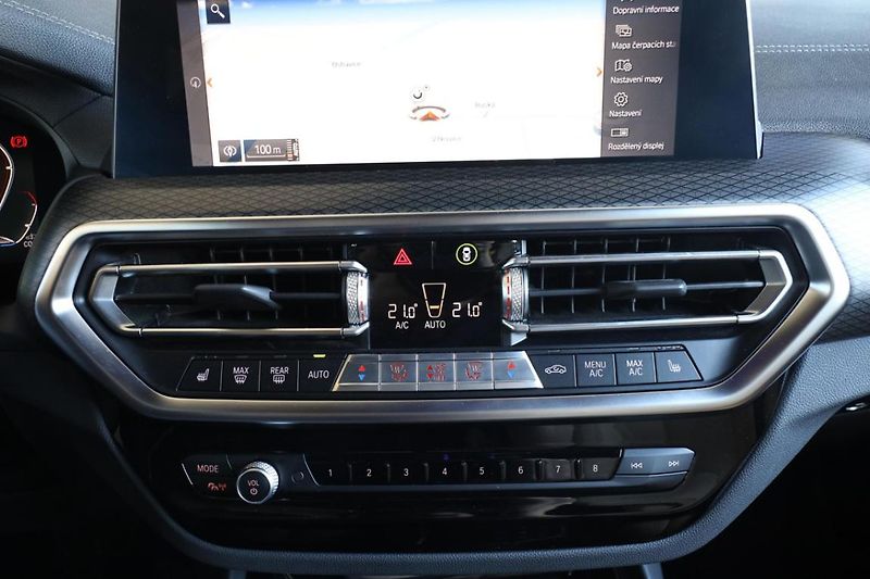 BMW X3 xDrive20d - fotka 11 z 25