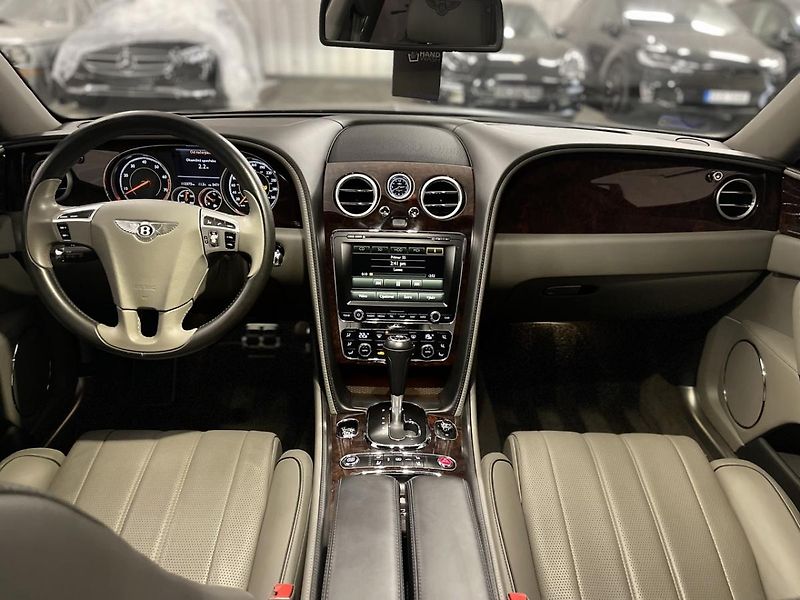 Bentley Flying Spur (2016) 6.0 625 PS  W12 - fotka 56 z 81