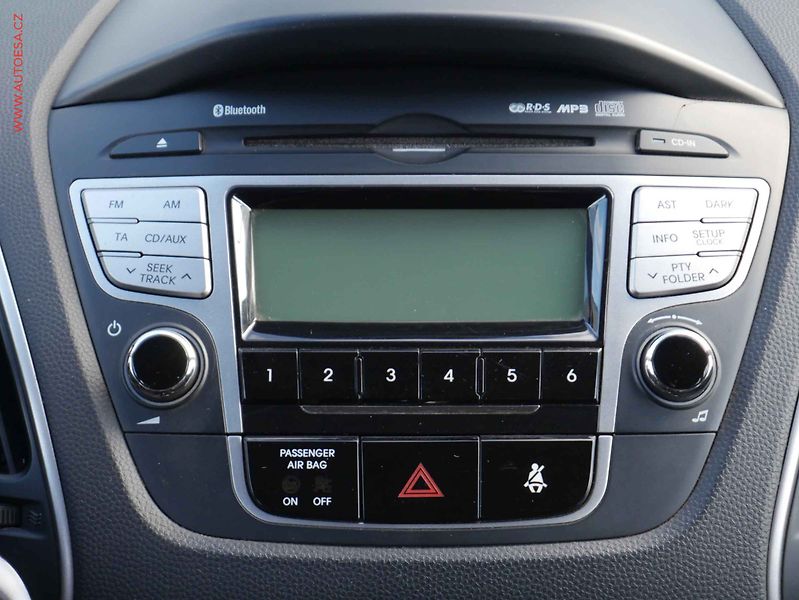 Hyundai ix35 (2012) 2.0CRDi, ČR, AC, tažné - fotka 11 z 16
