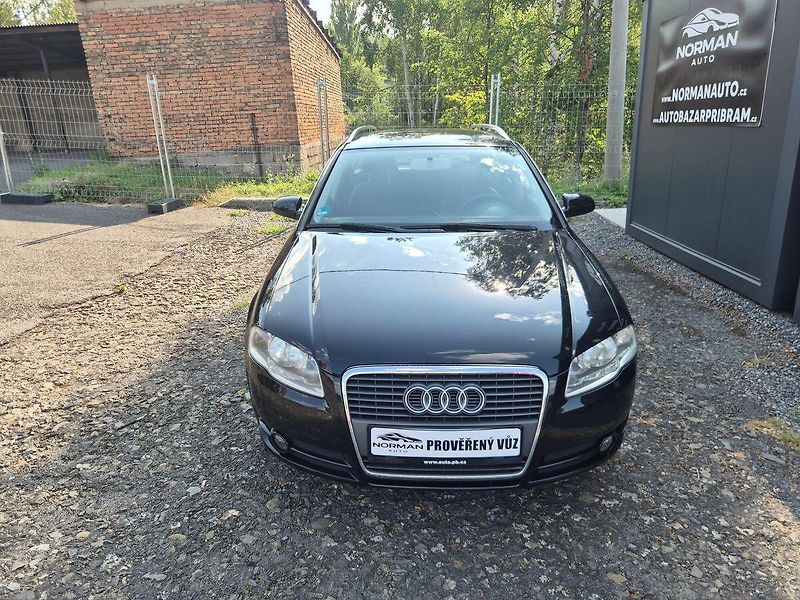 Audi A4 (2007) 1.6MPi 75kw, tažné, pěkná - fotka 2 z 24