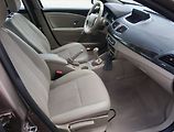 Renault Fluence (2010) 1.6 16V, levný provoz - náhled 9