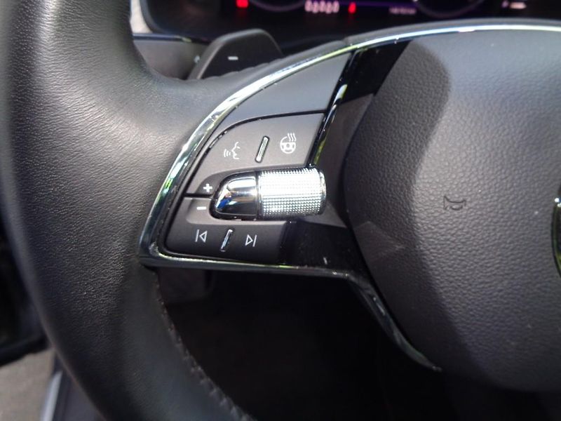 Škoda Kodiaq 2,0TDI DSG 4x4 STYLE PLUS 110 - fotka 13 z 30