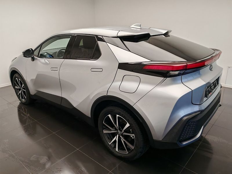 Toyota C-HR 2.0 Hybrid E-CVT Style - fotka 6 z 39