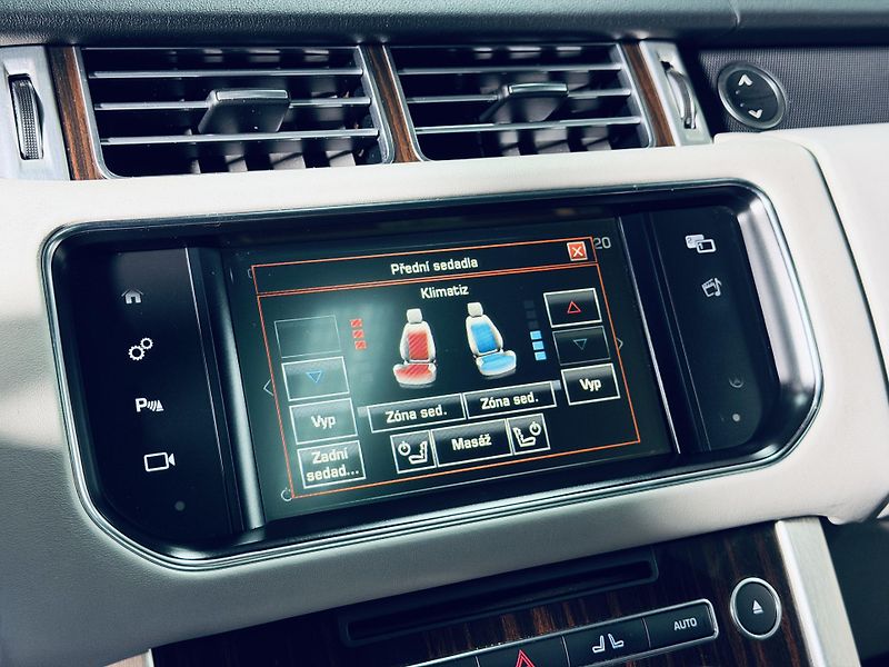 Land Rover Range Rover (2016) 4.4*SD*V8*VOGUE*MASÁŽ*CZ - fotka 26 z 37