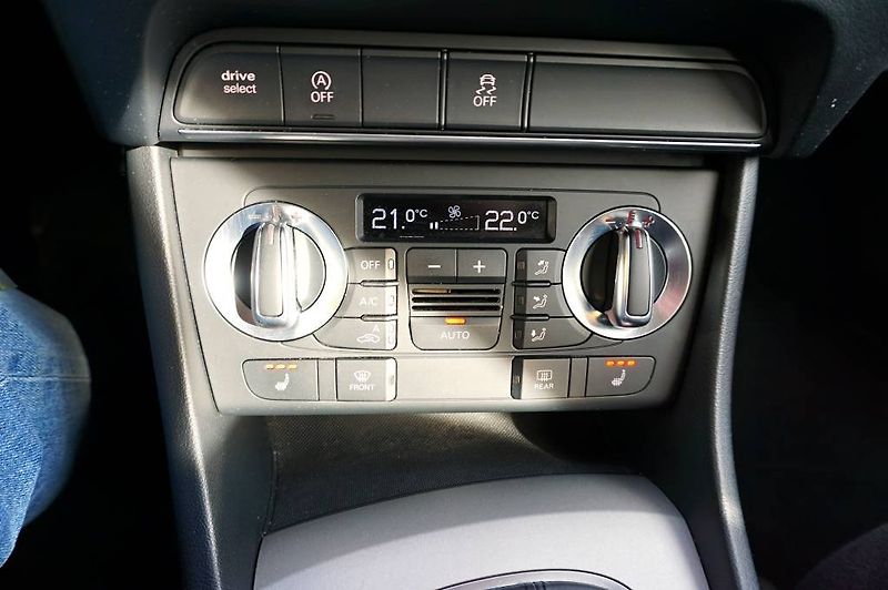 Audi Q3 (2013) 2,0 TFSI 125 kW - fotka 26 z 45