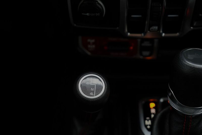 Jeep Wrangler 3.6i V6/Rubicon/4x4/AT - fotka 34 z 53