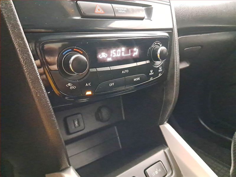 Suzuki Vitara (2017) S 1.4 BoosterJet, ČR,1.maj - fotka 17 z 21