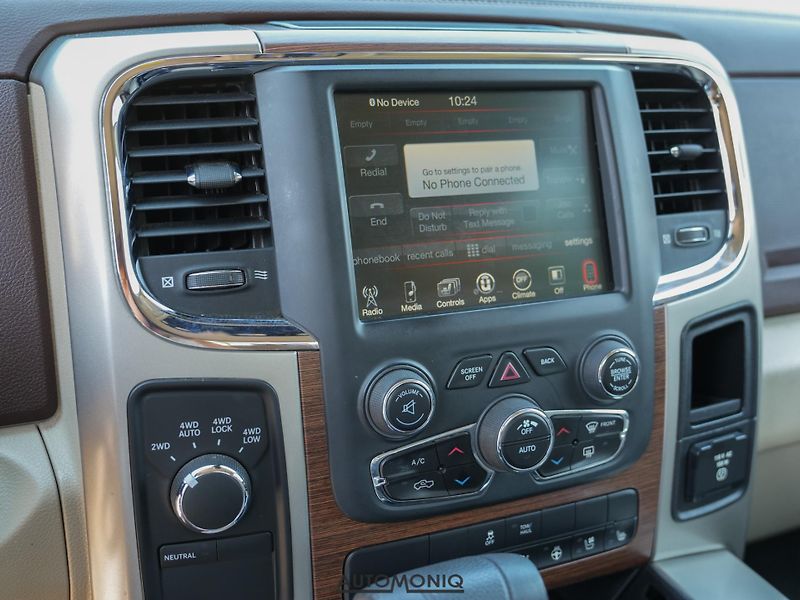 Dodge RAM 1500 (2013) 5.7 Hemi Quadcab LoneStar - fotka 6 z 21