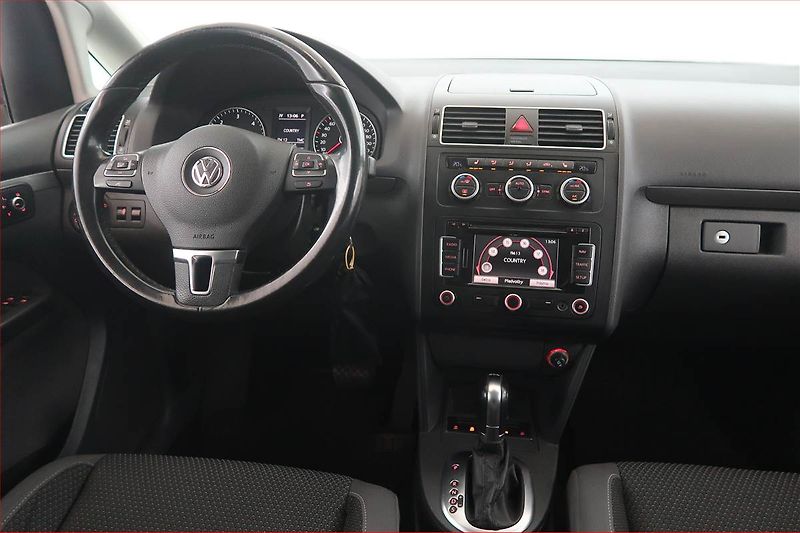 Volkswagen Touran (2013) 1.6 TDI, Automat, 7 míst, Navi - fotka 7 z 20