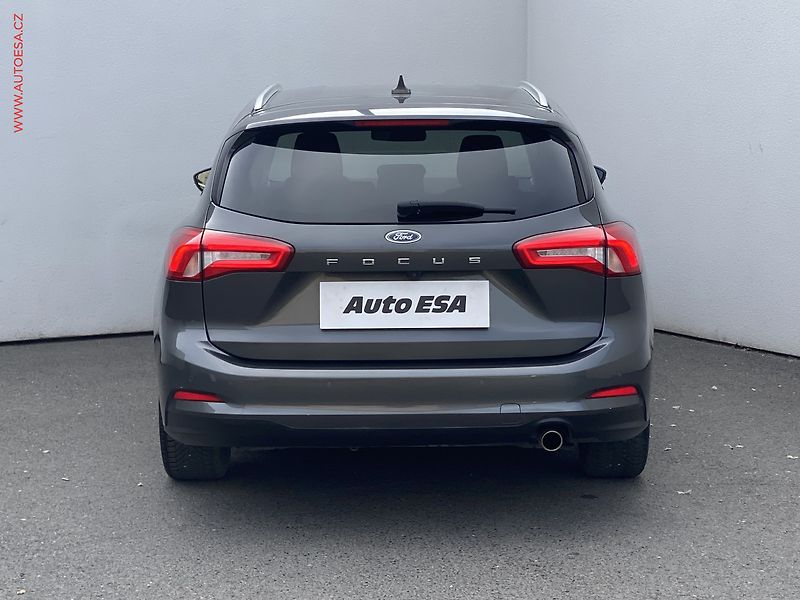 Ford Focus (2018) 1.0EB, Titanium, TZ - fotka 5 z 18