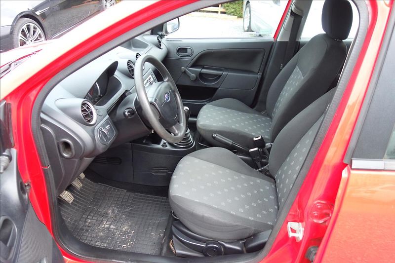 Ford Fiesta 1,3 i 51KW, ČR, BASE. - fotka 10 z 26